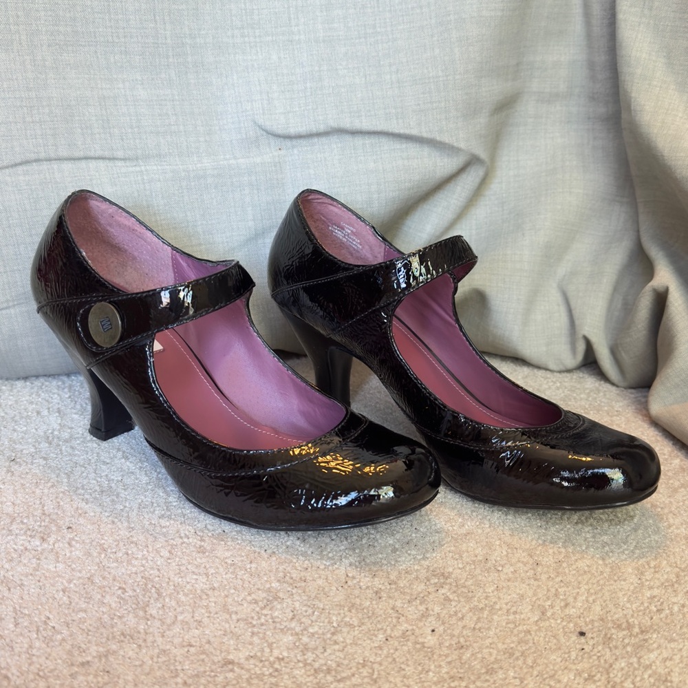 Black Steve Madden Kitten Heels